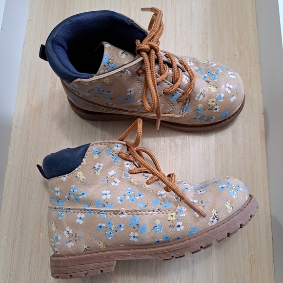 Osh Kosh B'gosh Girl's Floral Ankle Boots   Size 10M - Picture 1 of 12